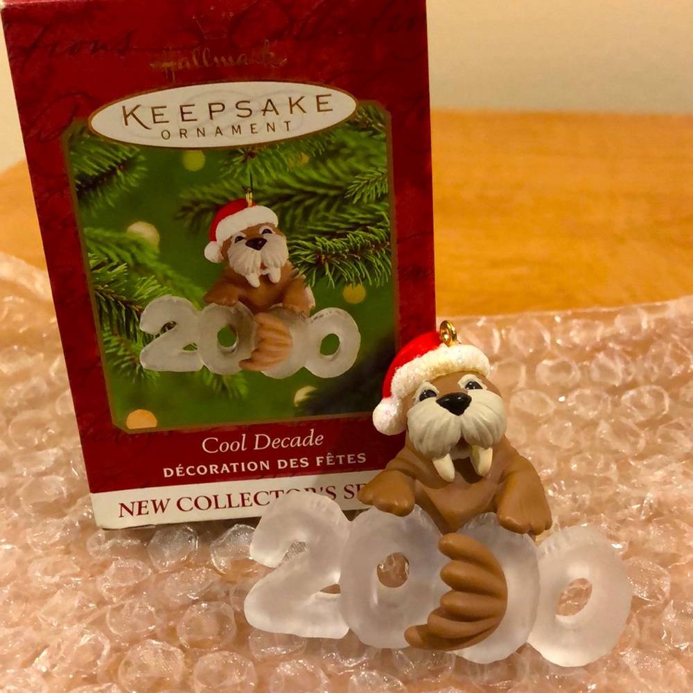Hallmark MIB 2000 Cool Decade holiday ornament